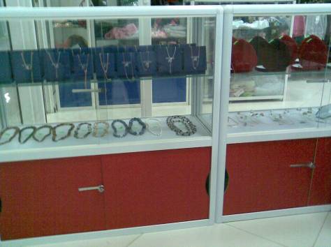 Срочно продам витрины, фотография 1