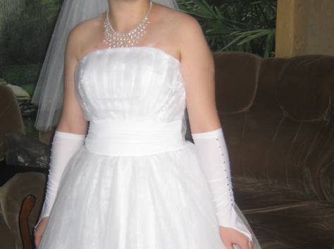 продам свадебное платье, фотография 2