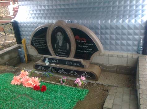 Надгробные памятники, комплексы, фотография 5