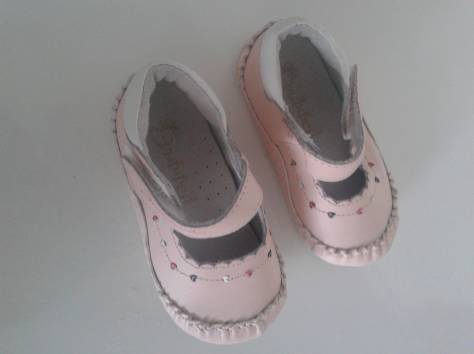 Продам детскую обувь на девочку, фотография 1