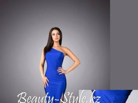 В наличии большой выбор вечерних платьев, фотография 1