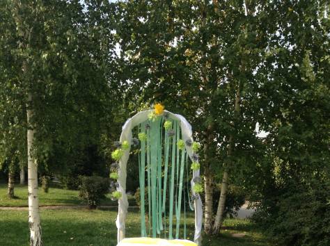 Аренда арки для регистрации и деревянных указателей, фотография 1