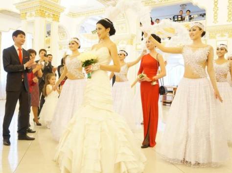 Европейский Вывод Невесты от Кабаре-шоу VIVA, фотография 1