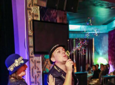 Шоу гигантских мыльных пузырей, фотография 2