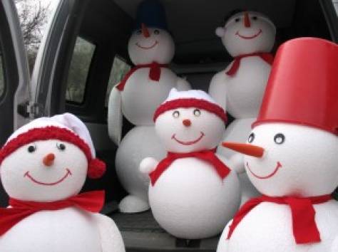 Новогоднее оформление, магазина, дома фигурами из пенопласта, фотография 9