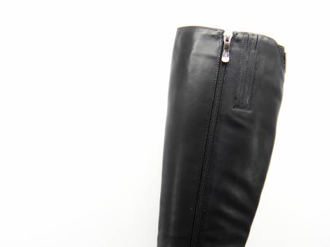 Стильная зимняя женская обувь, фотография 3