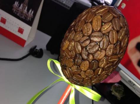 Топиарий из кофейных зерен сердце шар елочка на заказ ручной работы, фотография 7