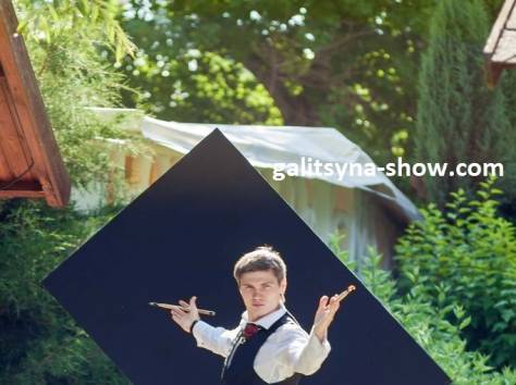 Танцующий художник в Казахстане, фотография 4