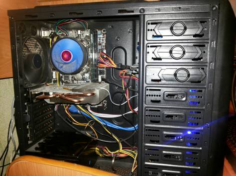 Настольный компьютер, фотография 2