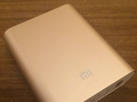 Аккумулятор для телефона Xiaomi на 10400 mAh - золотой, фотография 2