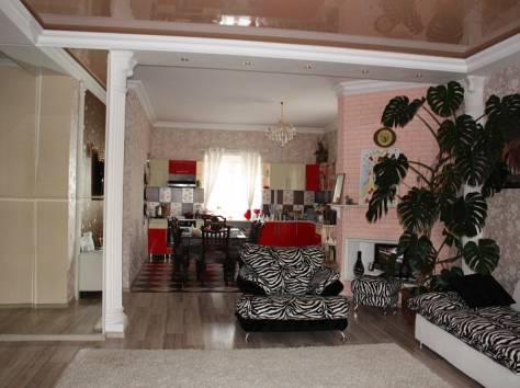 Шикарный особняк в престижном районе Куленовки, ул. Казахстан 92, фотография 3