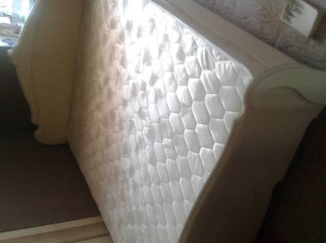 продам двухспальную кровать с матрасом, фотография 2