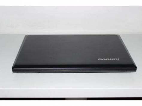 Ноутбук Lenovo IdeaPad Y580, фотография 3