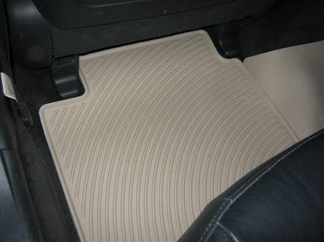 Латексные автомобильные коврики, фотография 1