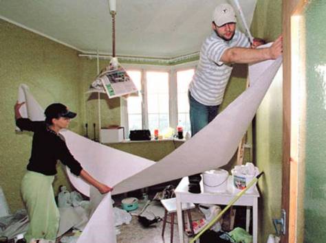 наклейка обоев, фотография 1