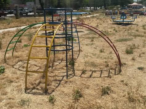Продам навес. Качели. Огрождение. б/у. Сетка рябица. Кругляк трубы 50., фотография 5