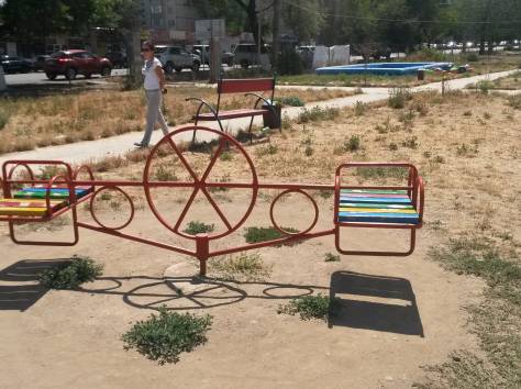 Продам навес. Качели. Огрождение. б/у. Сетка рябица. Кругляк трубы 50., фотография 6