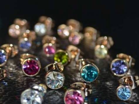 Прокол ушей пистолетом + СЕРЕЖКА В ПОДАРОК., фотография 2