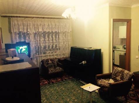 Срочно продам 3-з комнатную квартиру, ул. Алиханова, д. 10, фотография 1