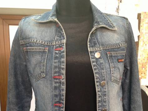 продам женскую джинсовую куртку, фотография 3