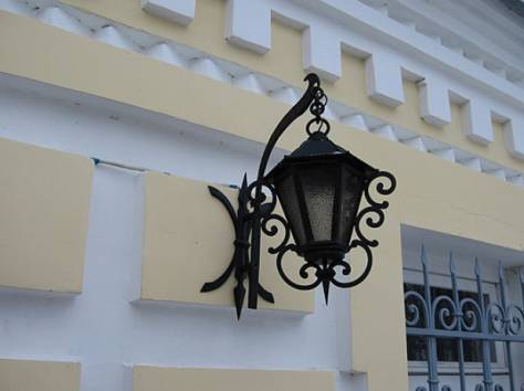 Кованые уличные фонари и настенные лампы, фотография 3