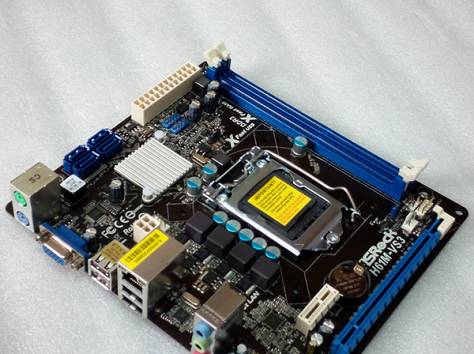 Материнская плата S-1155 ASRock H61M-VS3, фотография 1