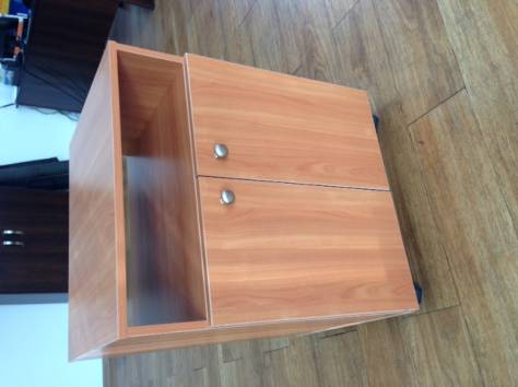 Продам 2стола с 2 тумбами по цене одной в отличном состоянии!, фотография 1