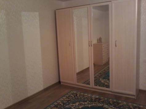 3-хкомнатная квартира посуточно на Юго-Востоке, Республики 32, фотография 2