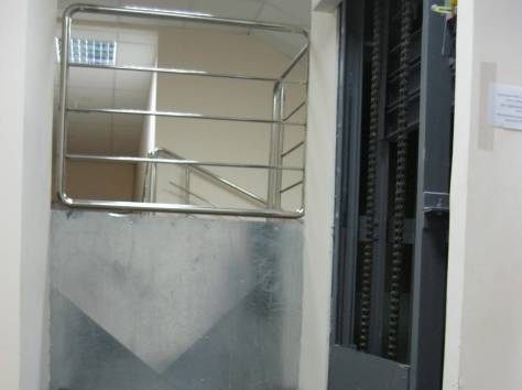 Грузовой подъемник ТИТАН консольный для бизнеса, фотография 1