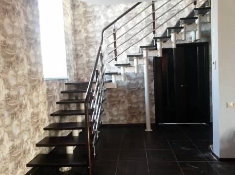 Лестницы для дома деревянные кованные классические , фотография 2