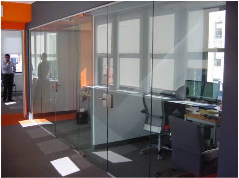 офисные разделительные стеклянные перегородки, фотография 2