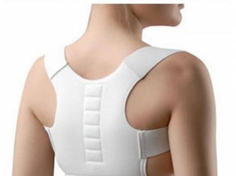 Магнитный корректор осанки 