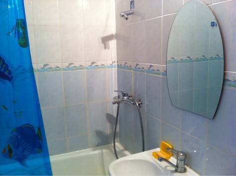 Сдам посуточно укомплектованную 2 комн кв р-н Изумуруд, фотография 4