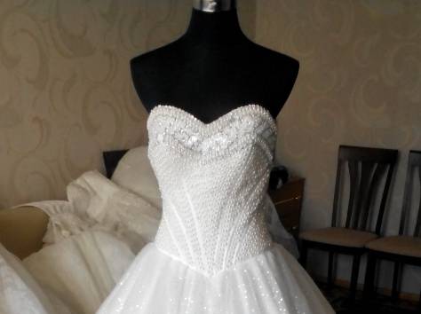 шикарные свадебные платья разных моделей и размеров по низким ценам, фотография 1