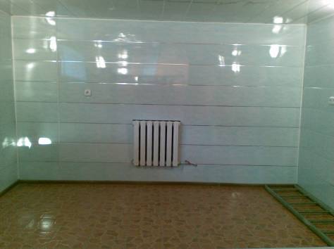 Сдам часть торговой площади в цокольном помещении, Петрова 12, фотография 2