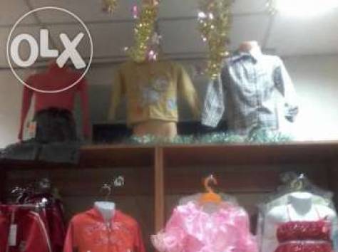 Продаю торговые витрины под бутик одежды б\у, фотография 1