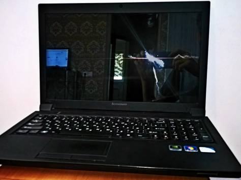 Мощный ноутбук Lenovo B570E 4GB/B950 2.10GHz/500Gb/GF GT410M/Win10, фотография 2