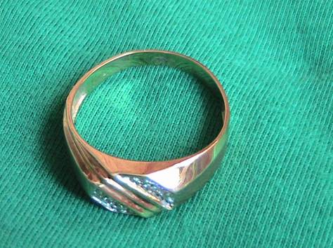 продам печатку золотую с бриллиантами, фотография 1