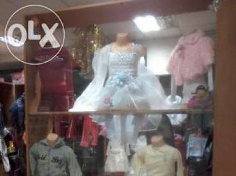 Сдам в аренду торговые витрины под бутик одежды б\у., фотография 6