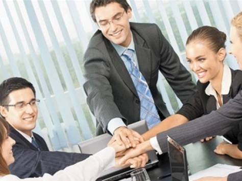 Требуются сотрудники с опытом в страховых компаниях 2 человека , фотография 1