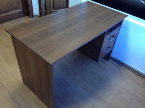 Офисный стол, фотография 1