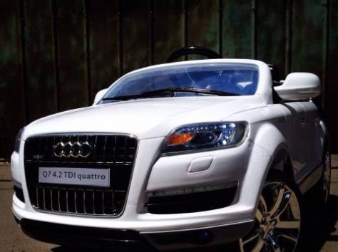 Детский электромобиль Audi Q7, фотография 6