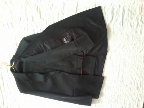 Мужской костюм-тройка, фотография 1