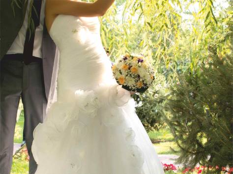 Свадебное платье со шлейфом б/у, фотография 1