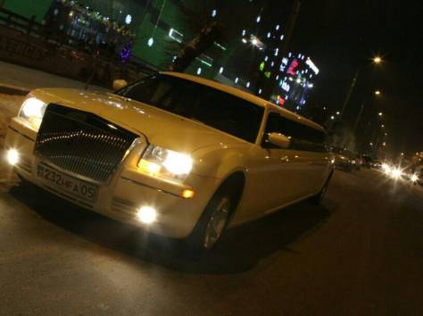 Прокат лимузина CHRYSLER 300C (крайслер 300с) +машины сопровождения ДЕШЕВО, фотография 5