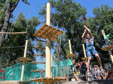 Активный отдых в Верёвочном парке в городе Алматы, фотография 2