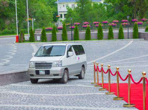 Аренда красной ковровой дорожки, фотография 1