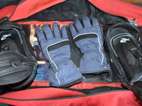 Продам Сноуборд ботинки перчатки и чехол срочно!!!, фотография 4