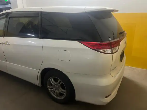 Toyota Estima 2010, фотография 5