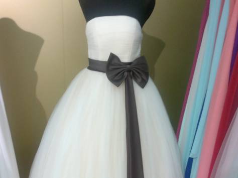 Продам пышное вечернее платье , фотография 4